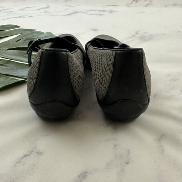 Dansko Womens Mary Jane Ballet Flats Size 38 Gray Black Leather Snakeskin - Picture 5 of 7